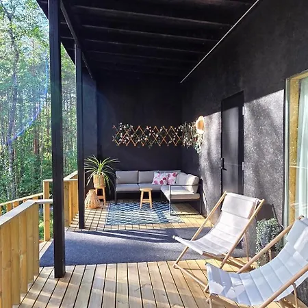 Ternu Forestvilla רובניימי