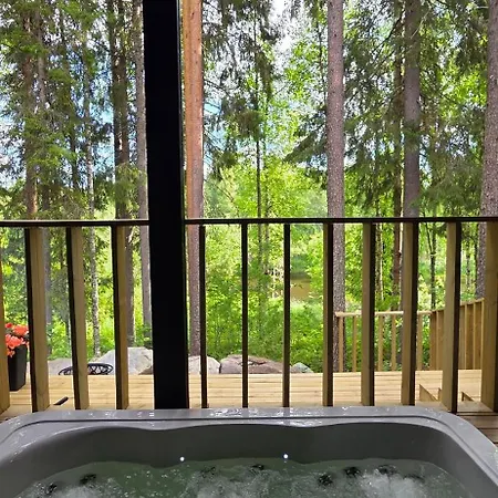 Ternu Forestvilla וילה רובניימי