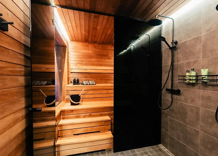 Ternu Forestvilla רובניימי