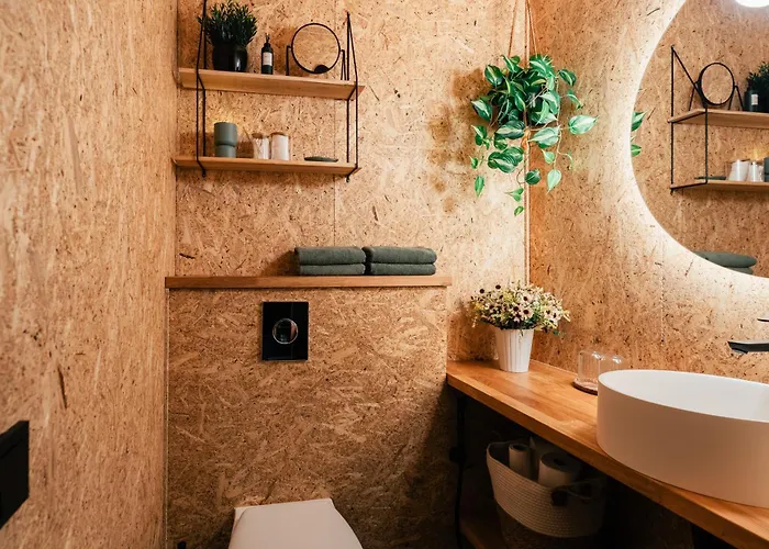 Ternu Forestvilla רובניימי